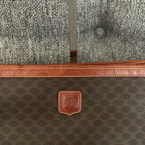 EUC Celine Macadam Triomphe CLUTCH - Picture 7 of 12